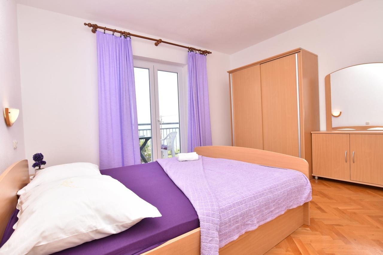 Apartment Angelina Brela Bagian luar foto