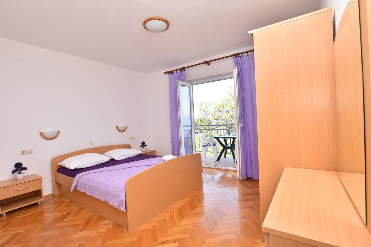 Apartment Angelina Brela Bagian luar foto