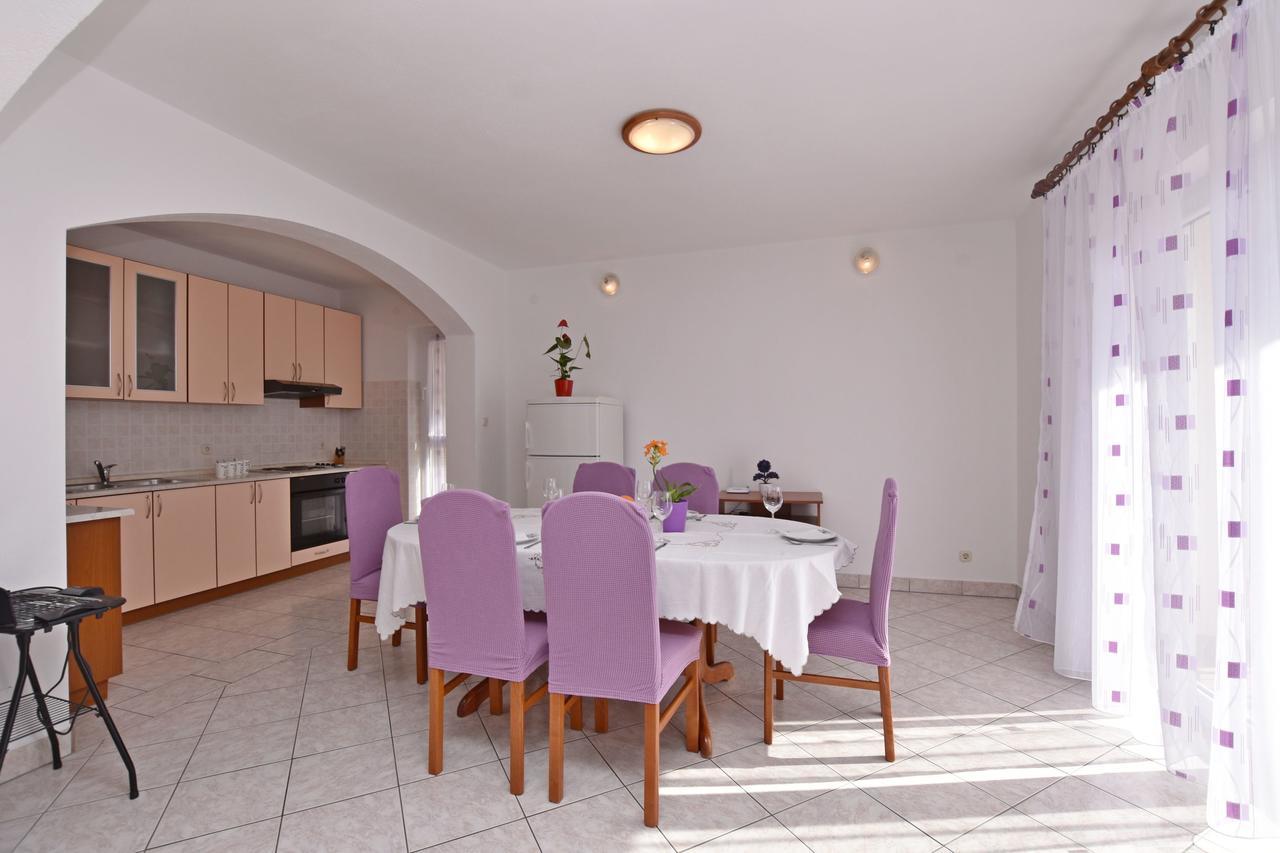 Apartment Angelina Brela Bagian luar foto
