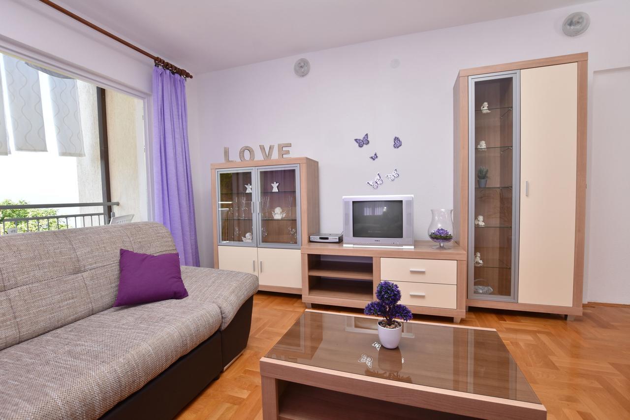 Apartment Angelina Brela Bagian luar foto