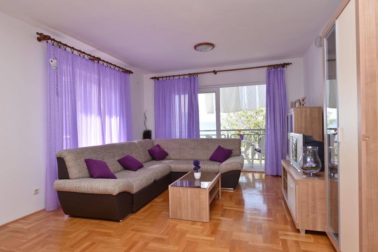Apartment Angelina Brela Bagian luar foto