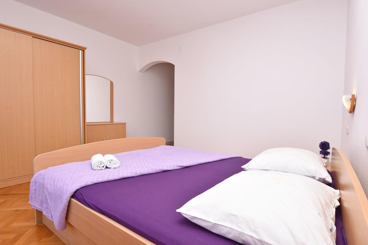 Apartment Angelina Brela Bagian luar foto